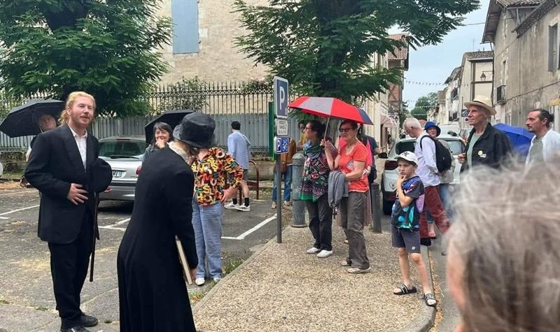 Visites guidées costumées à Sainte-Foy-la-Grande : plongez dans l’histoire de la bastide