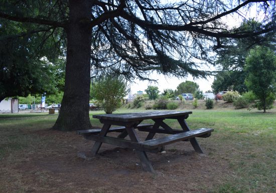 Aire de pique-nique des allées Jules Ferry à Port-Sainte-Foy-et-Ponchapt