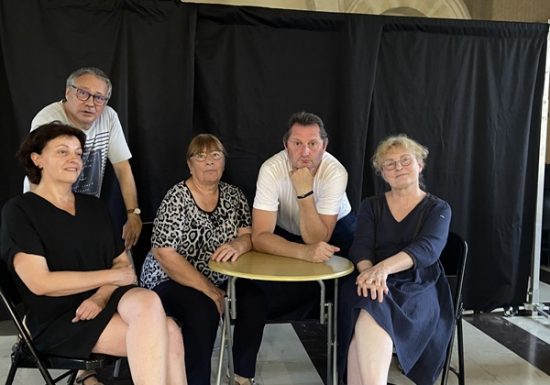 Les Café-théâffreux