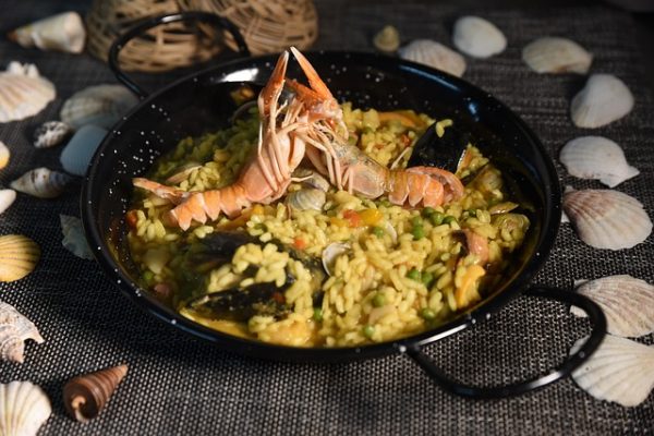 Soirée paëlla par La Roquille en fêtes