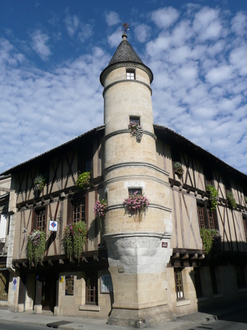 "Auf den Spuren von Robin" die Bastide von Sainte-Foy-La-Grande