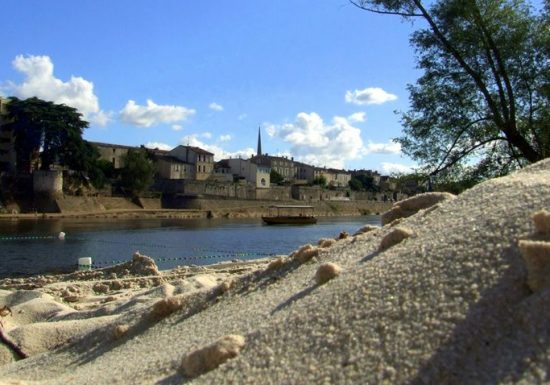 Aire de pique-nique de la plage des Bardoulets à Port-Sainte-Foy-et-Ponchapt